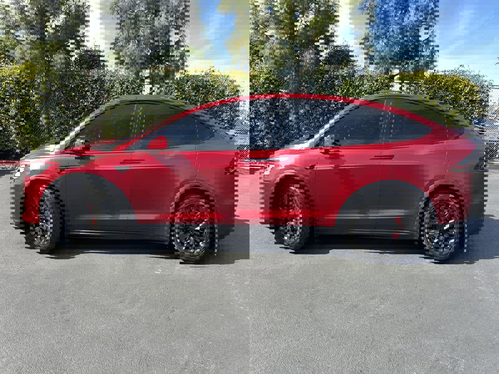 Used 2023 Tesla Model X Plaid image 3