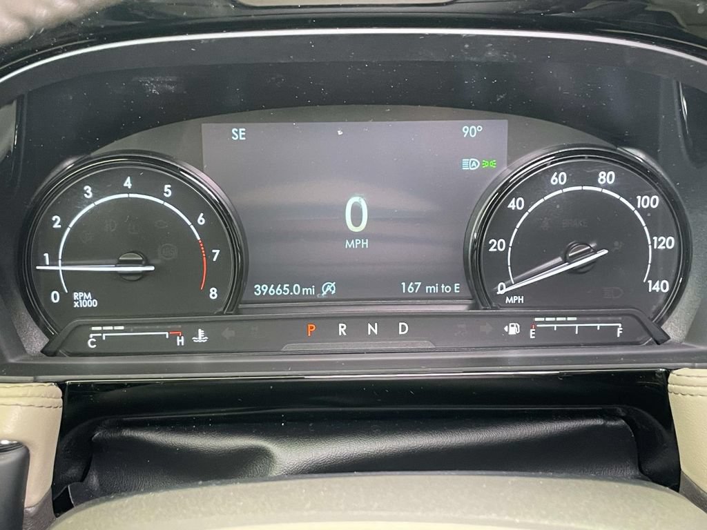 Used 2021 Lincoln Corsair AWD image 35