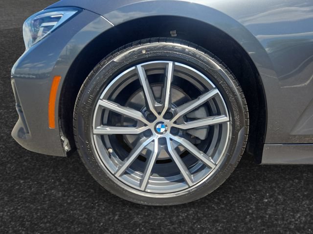 Used 2019 BMW 330i xDrive Sedan AWD/4WD image 4