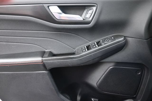 Used 2022 Ford Escape SEL w/ SEL Stealth AWD Package image 24