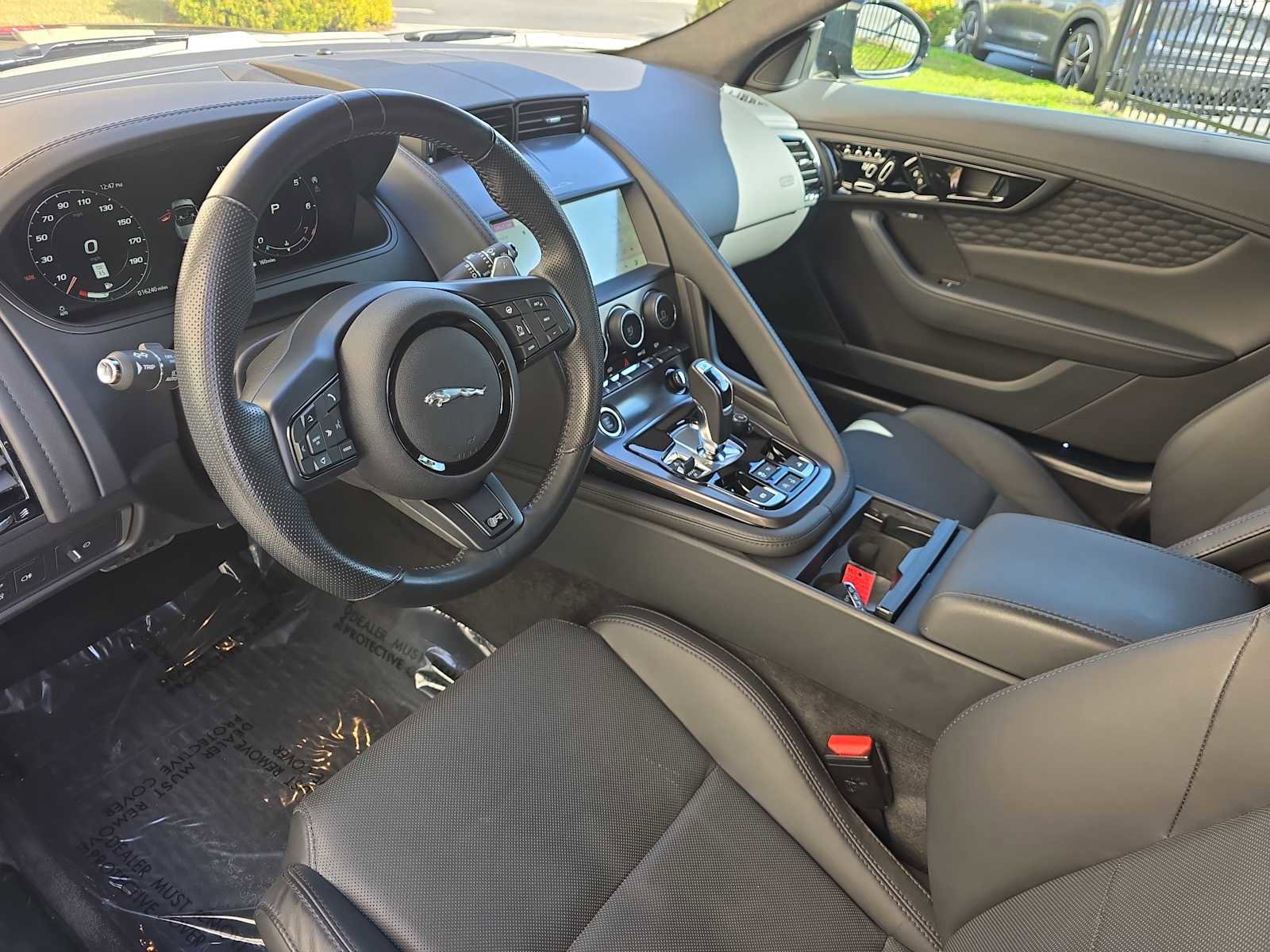 Used 2024 Jaguar F-TYPE R image 8