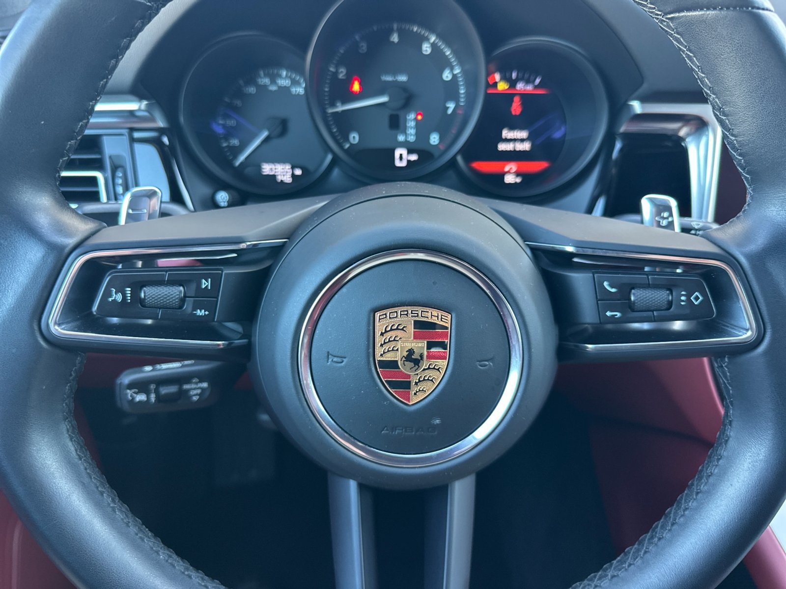 Certified 2023 Porsche Macan AWD/4WD image 15