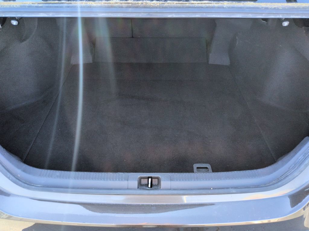 Used 2018 Toyota Camry LE w/ Moonroof Package FWD image 23