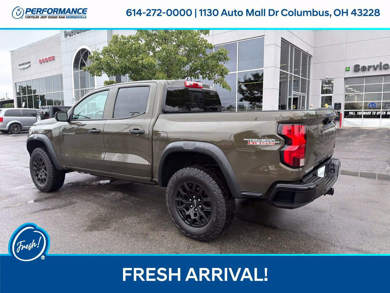 Used 2024 Chevrolet Colorado Trail Boss w/ Technology Package AWD/4WD image 8