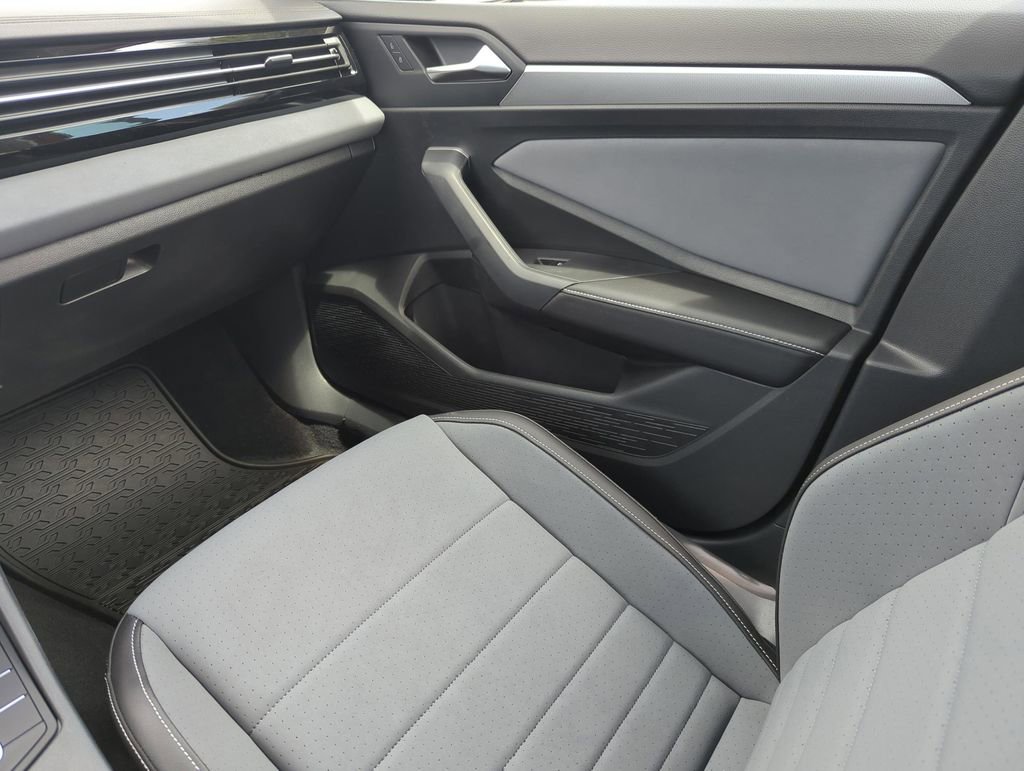 New 2026 Volkswagen Jetta SE FWD image 27