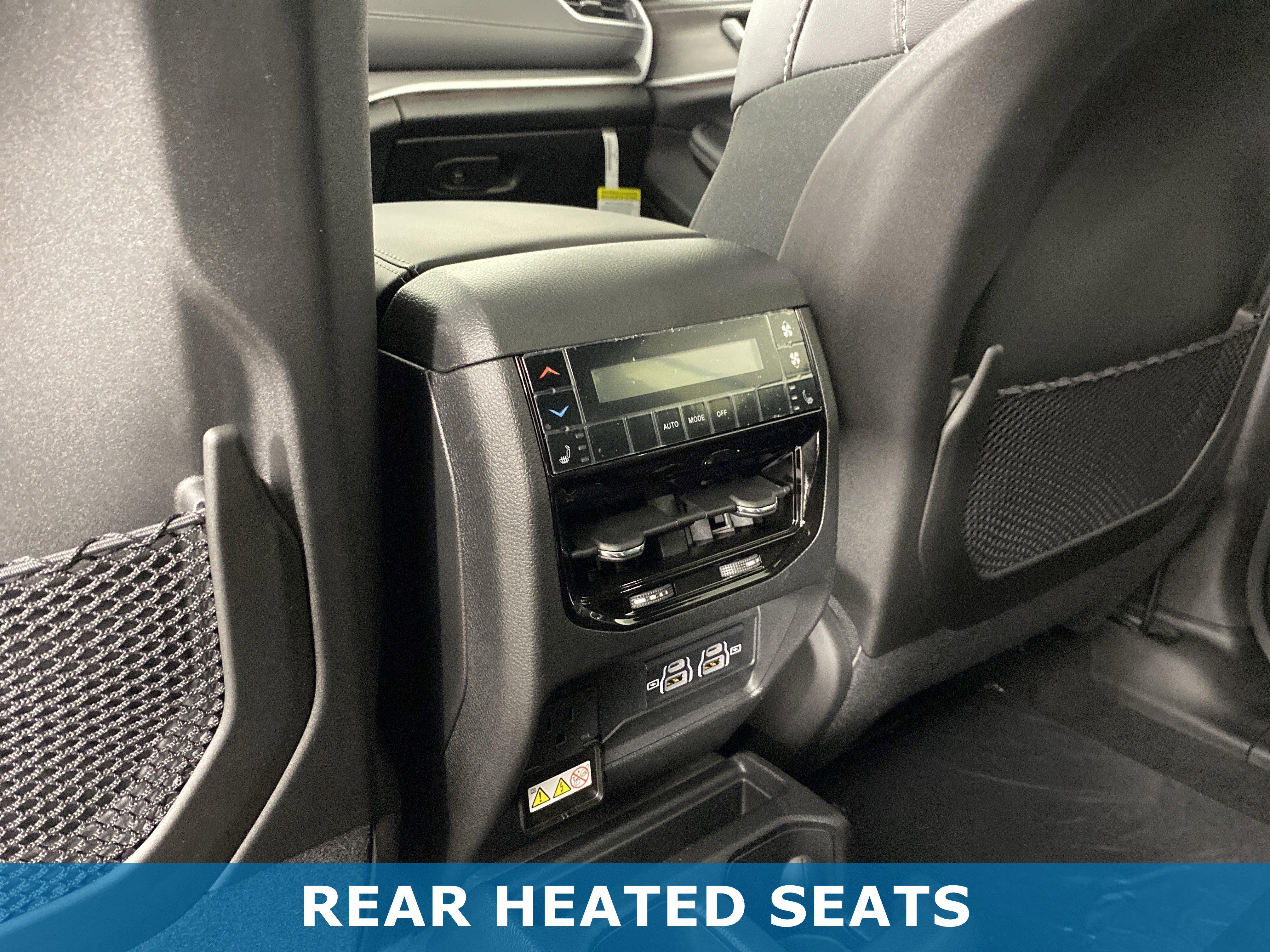 New 2025 Jeep Grand Cherokee L Limited w/ Black Appearance Package image 32