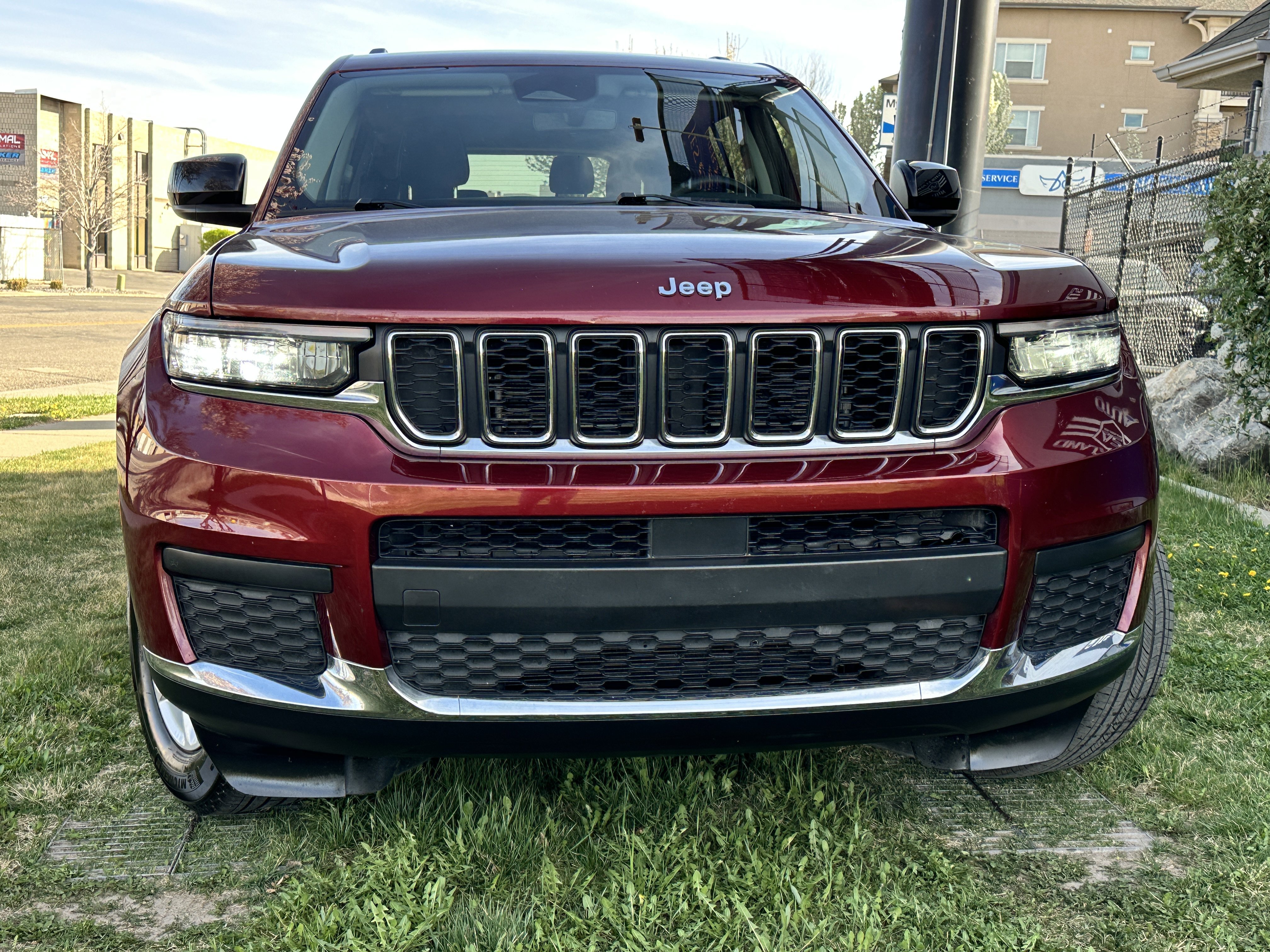 Used 2023 Jeep Grand Cherokee L Laredo AWD/4WD image 4