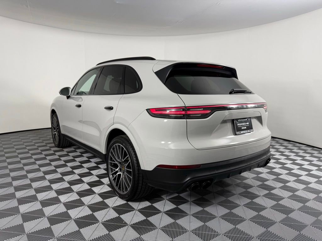 Certified 2021 Porsche Cayenne image 3