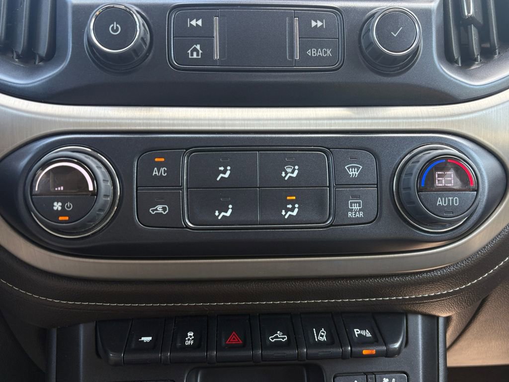 Used 2022 GMC Canyon Denali image 25