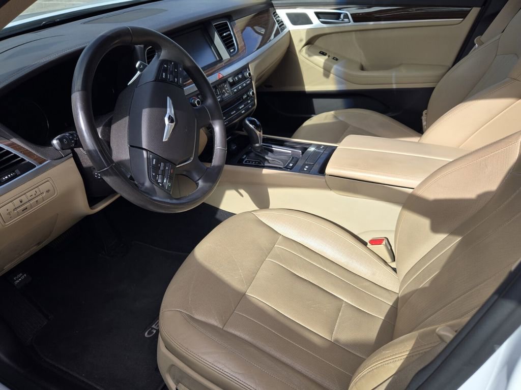 Used 2016 Hyundai Genesis 3.8 w/ Option Group 02 RWD image 11