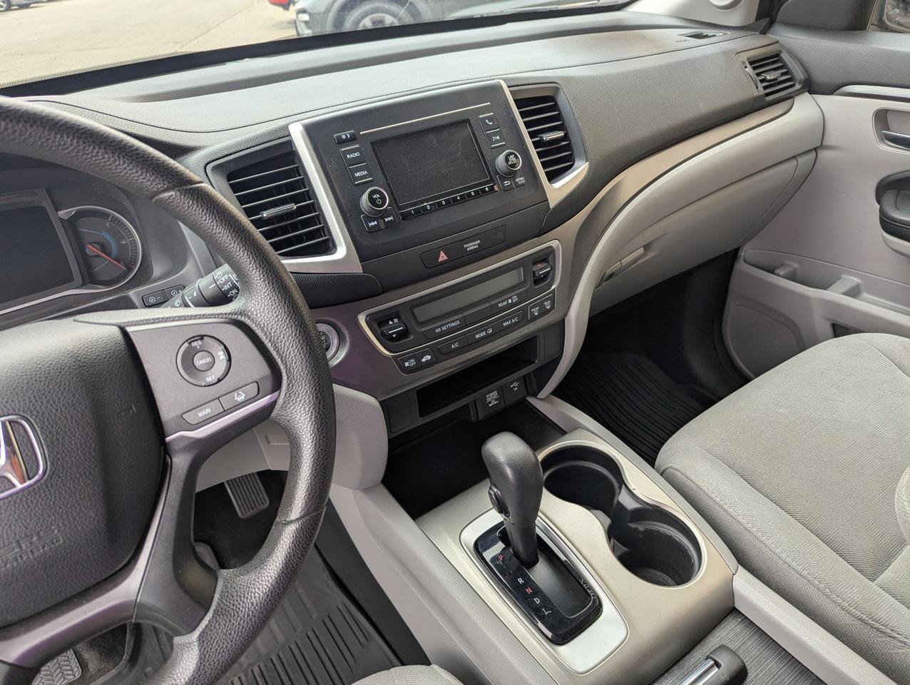 Used 2019 Honda Pilot LX image 17