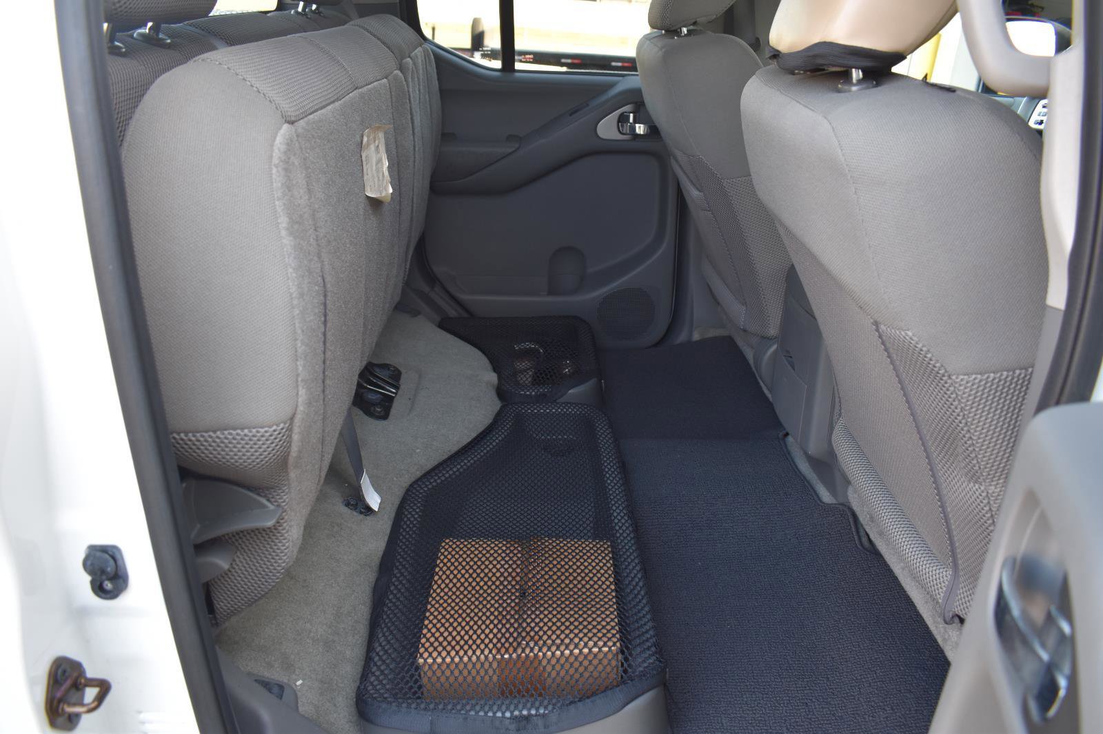 Used 2015 Nissan Frontier SV w/ SV Value Truck Package image 40