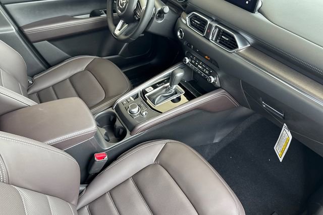 New 2025 MAZDA CX-5 Signature image 18