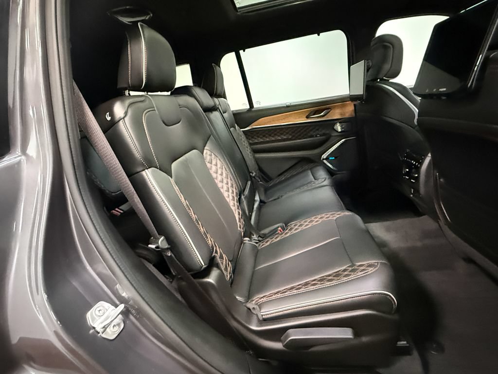 Used 2026 Jeep Grand Cherokee L Summit w/ Obsidian Package AWD/4WD image 14