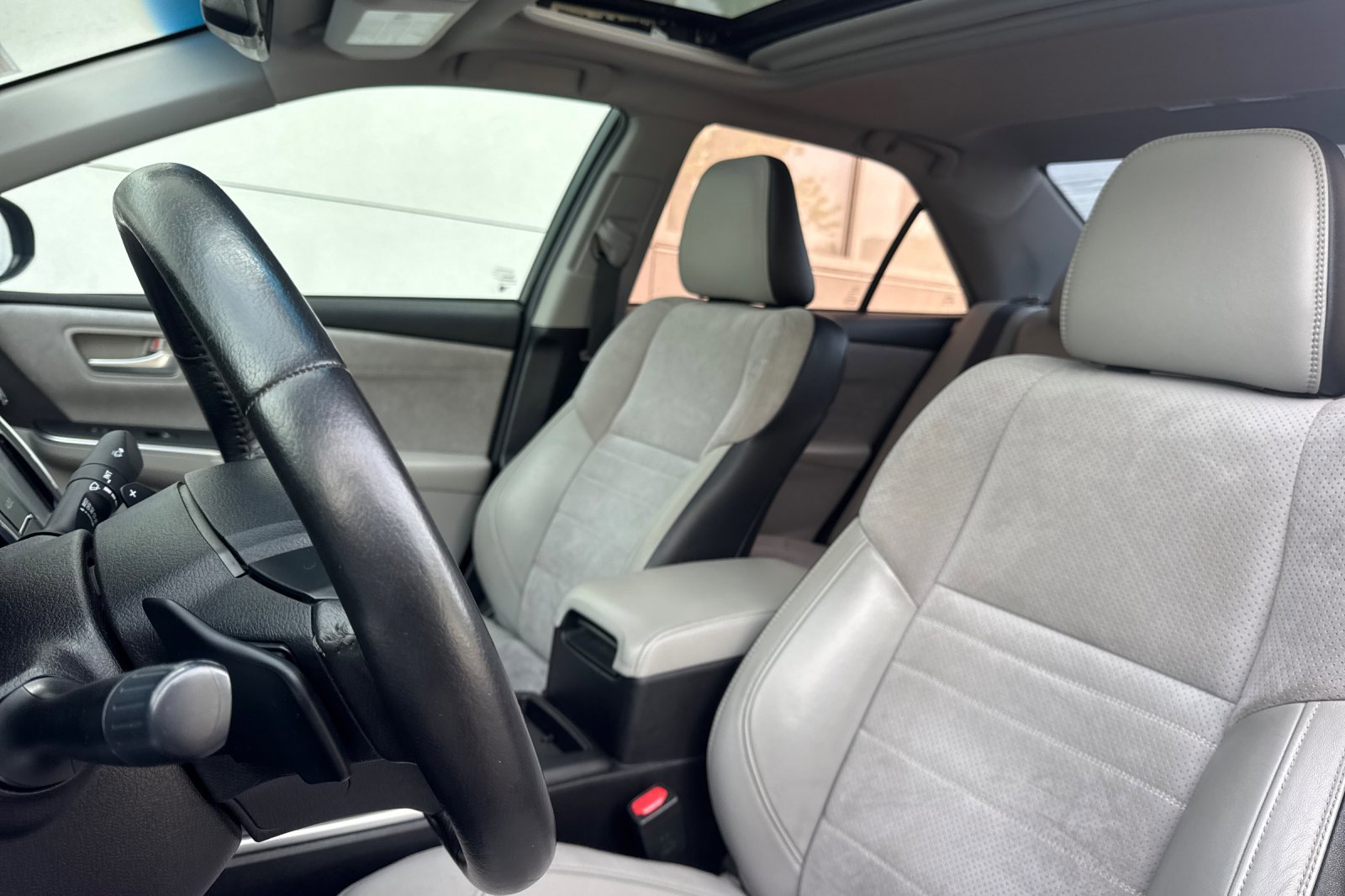 Used 2015 Toyota Camry XSE w/ Advanced Technology Package FWD image 23