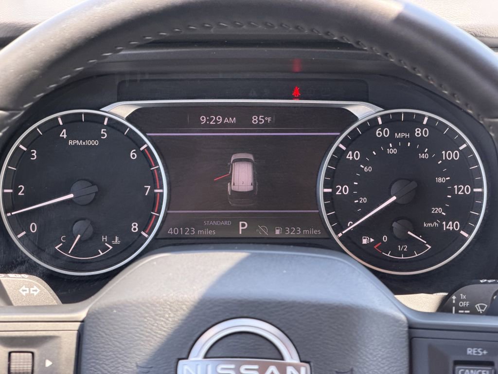 Used 2025 Nissan Rogue SV FWD image 15