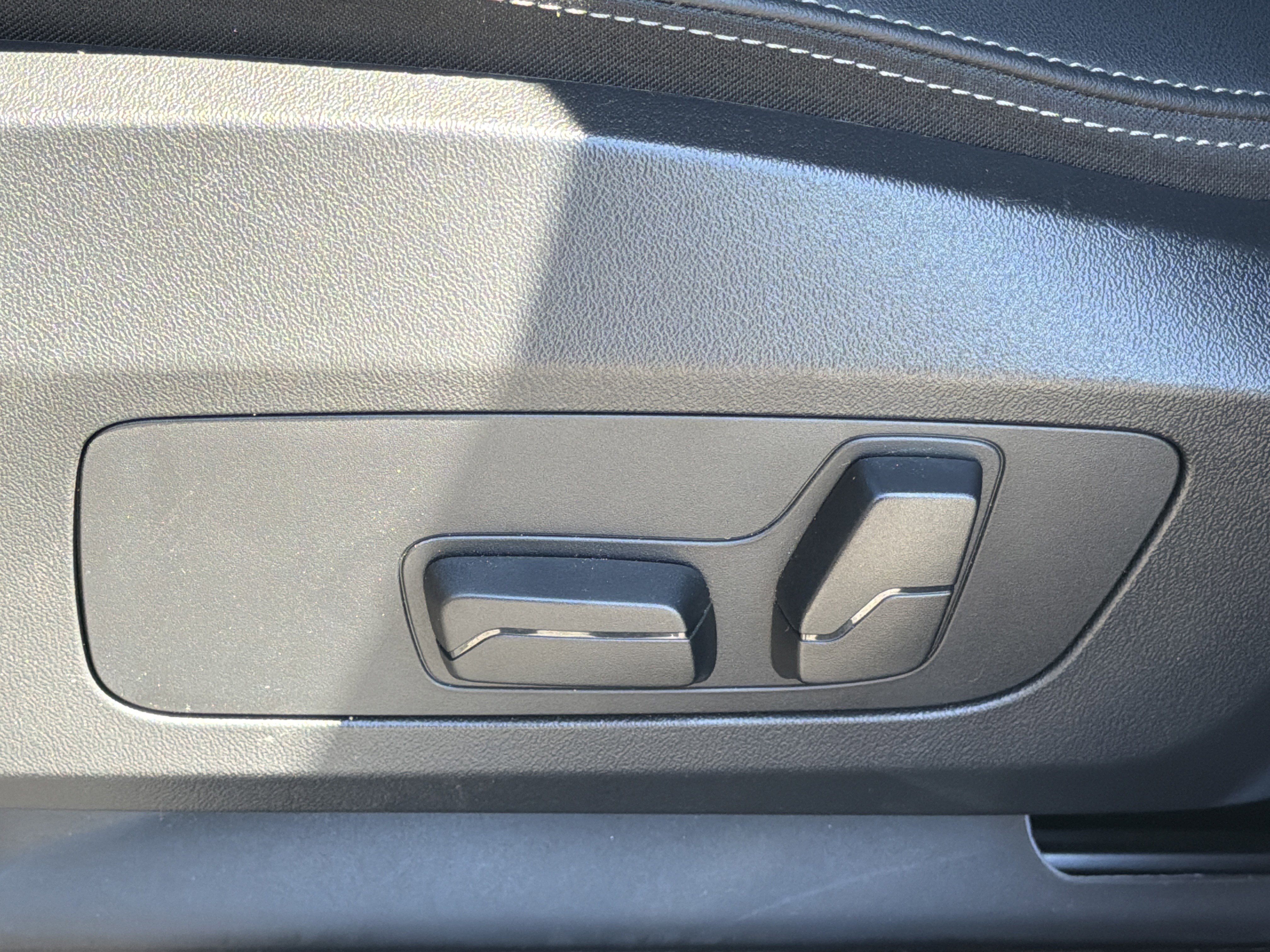 Certified 2026 BMW X2 xDrive28i AWD/4WD image 18