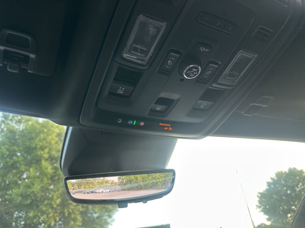 Used 2021 Cadillac Escalade Sport w/ Driver Assist Tech Package AWD/4WD image 25