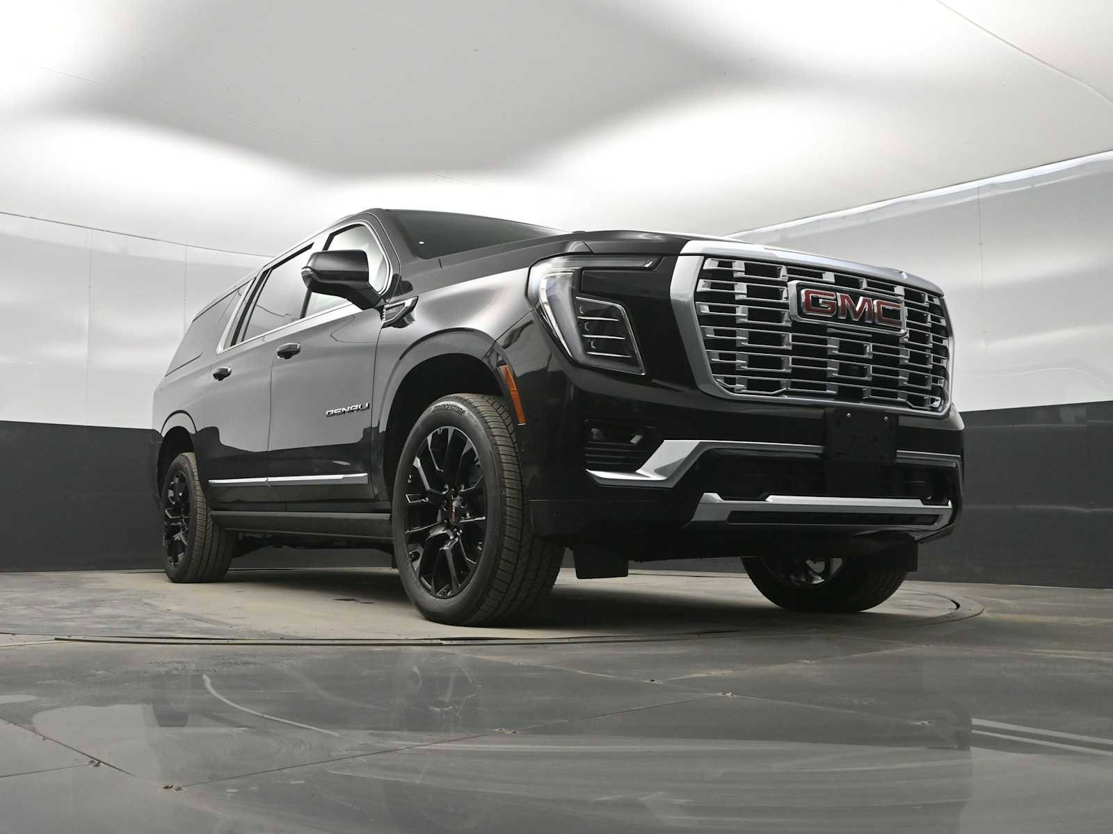New 2026 GMC Yukon XL Denali w/ Denali Reserve Package image 29