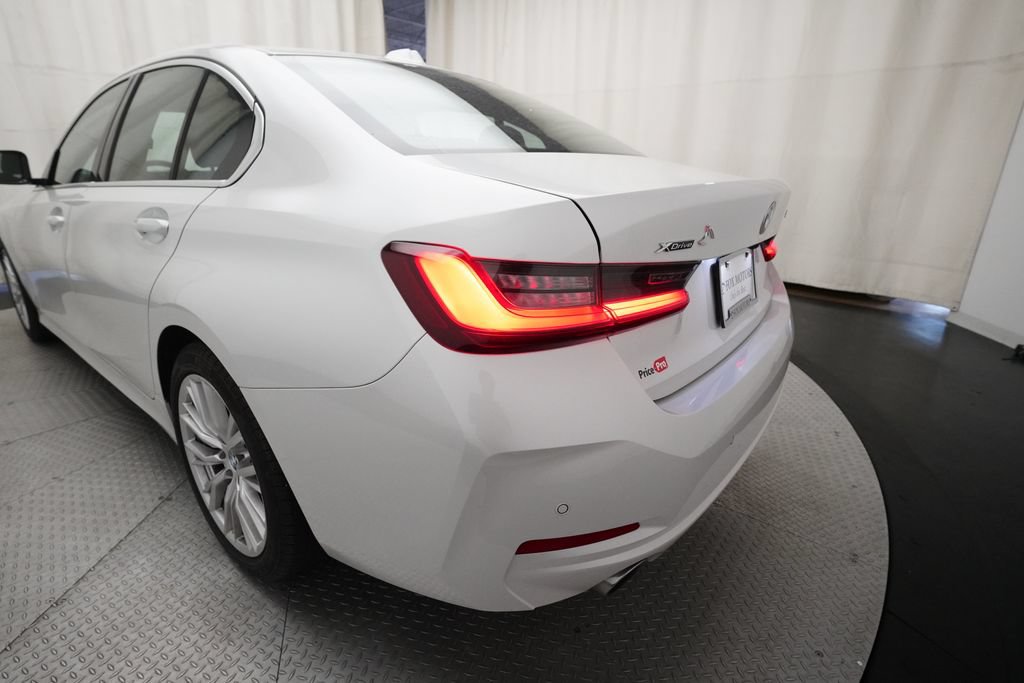 Used 2024 BMW 330i xDrive Sedan AWD/4WD image 34