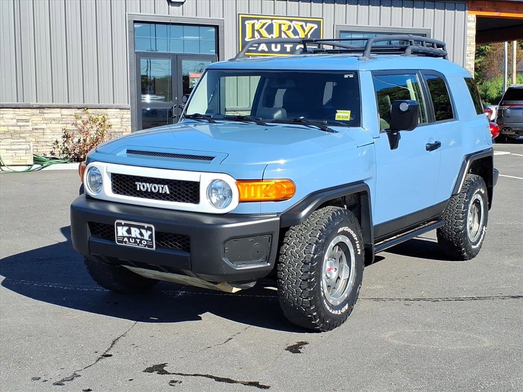 Used 2014 Toyota FJ Cruiser 4WD image 1