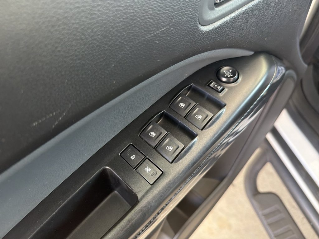 Used 2018 Chevrolet Colorado Z71 w/ LPO, Premium Interior Package AWD/4WD image 22