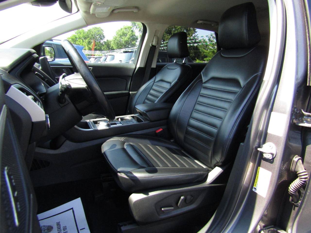 Used 2023 Ford Edge SEL AWD/4WD image 12