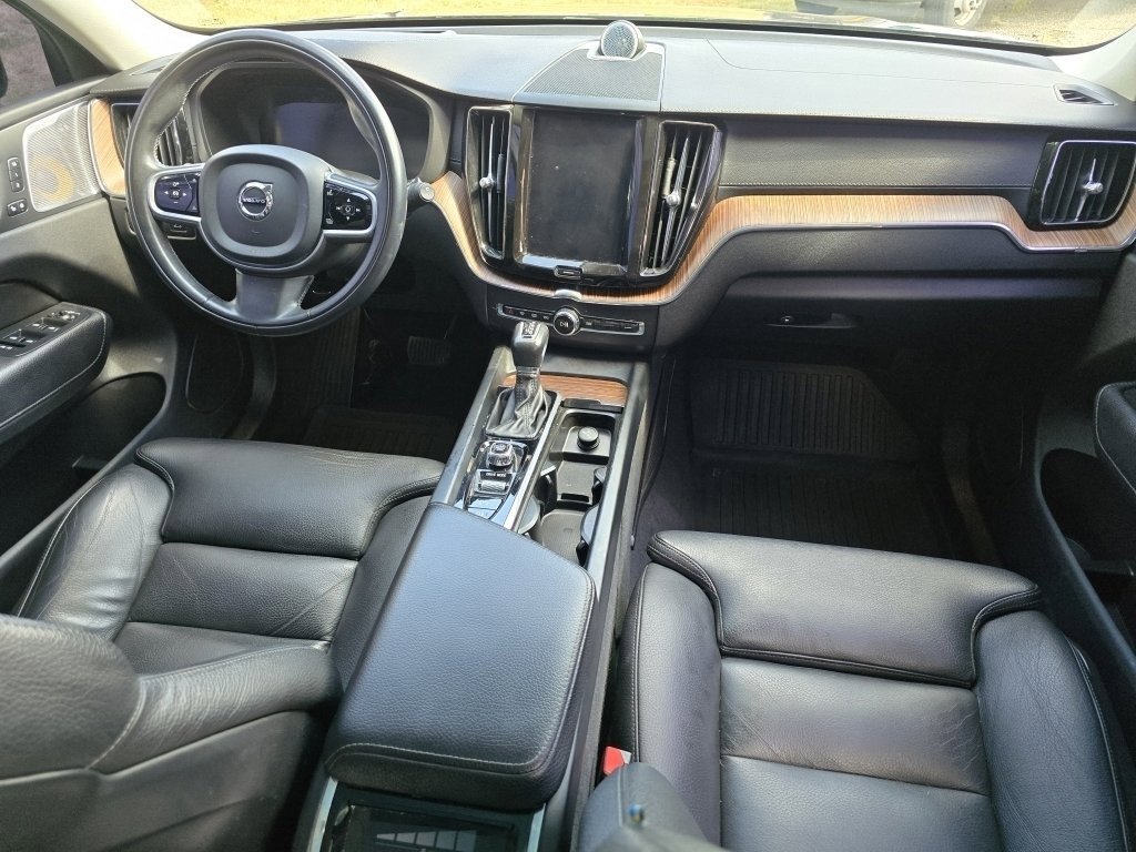 Used 2019 Volvo XC60 T6 Inscription w/ Protection Package Premier image 20