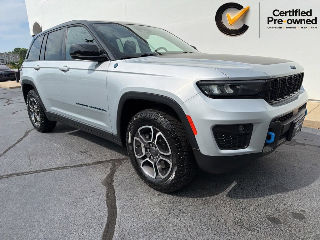Used 2022 Jeep Grand Cherokee Trailhawk AWD/4WD image 2