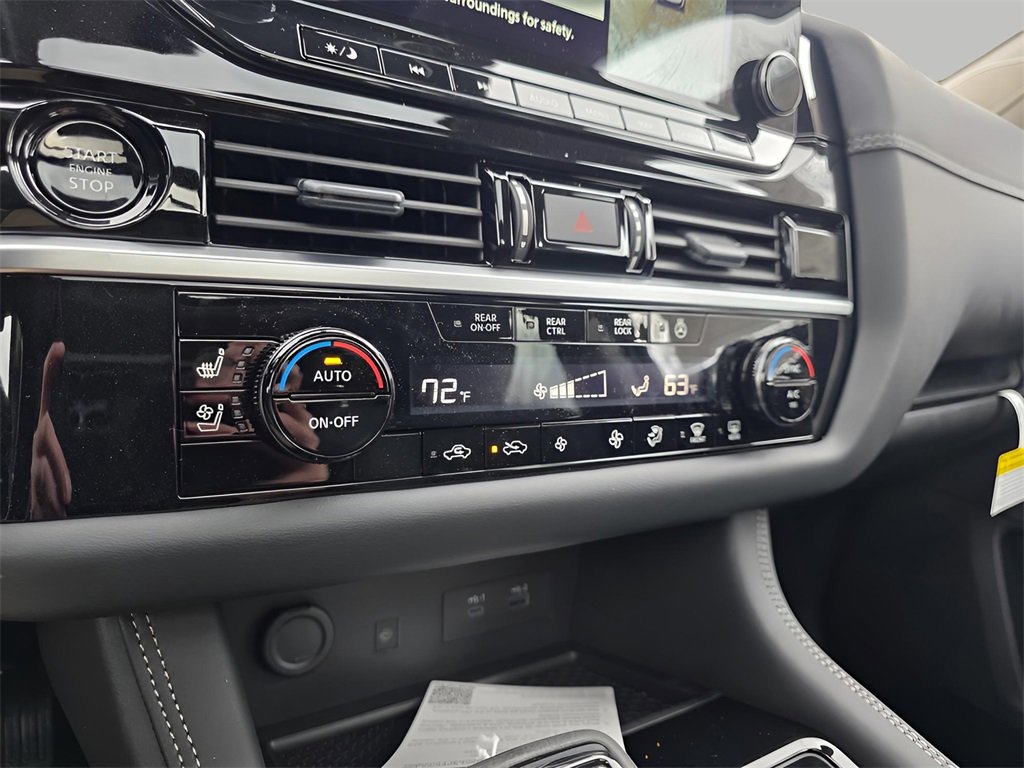 New 2025 Nissan Pathfinder Platinum image 31