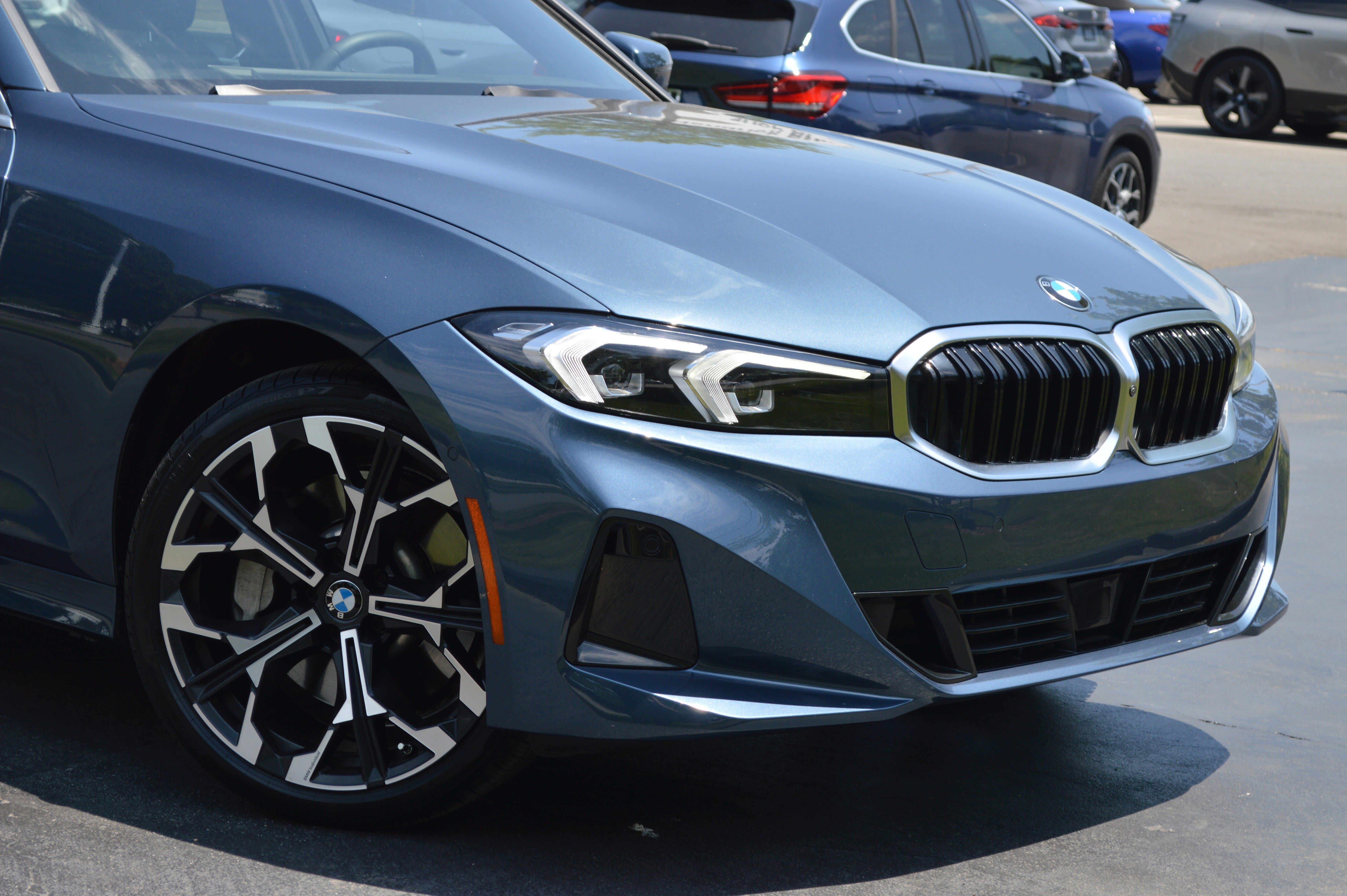 Certified 2025 BMW 330i Sedan RWD image 2