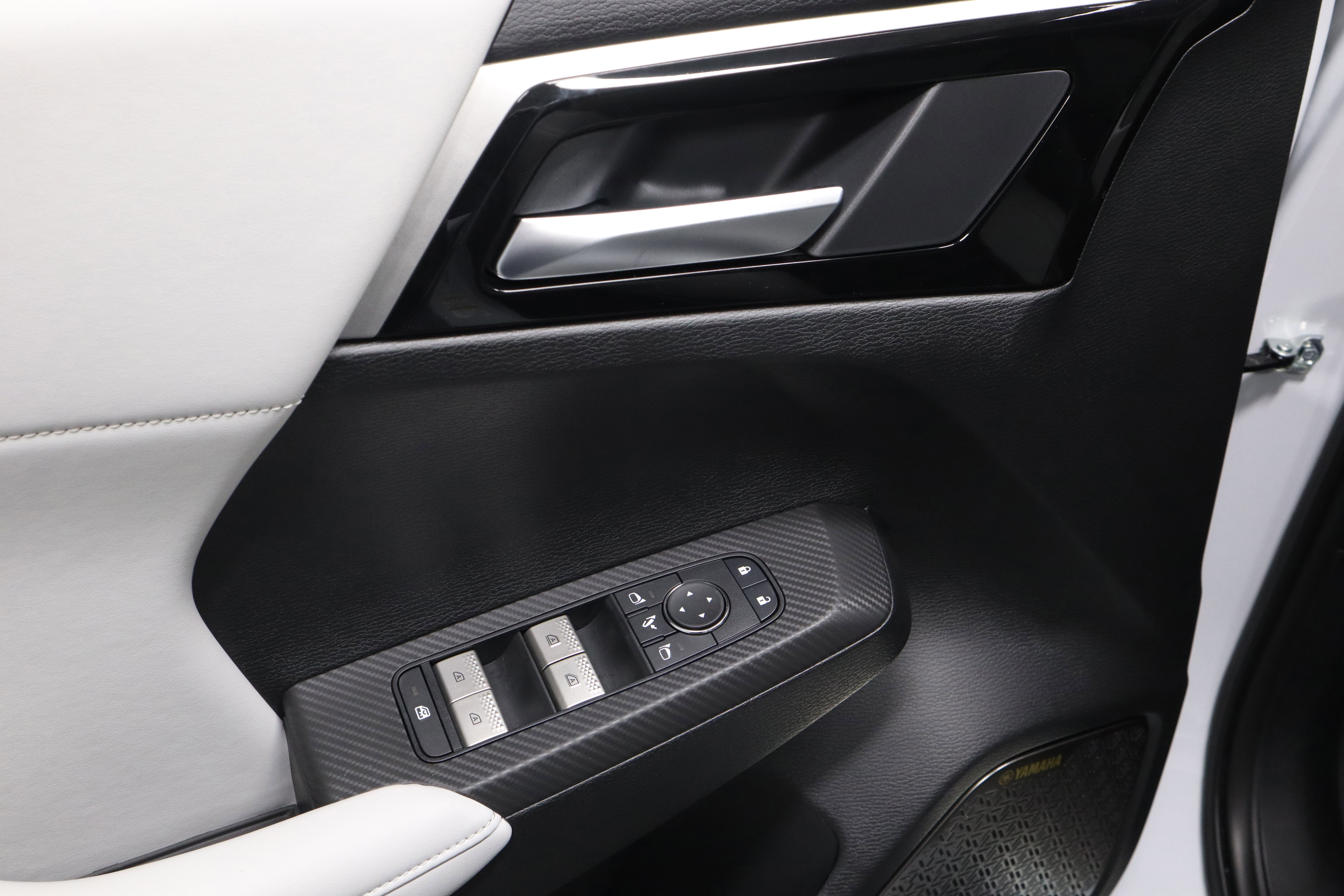 New 2026 Mitsubishi Outlander SE image 15