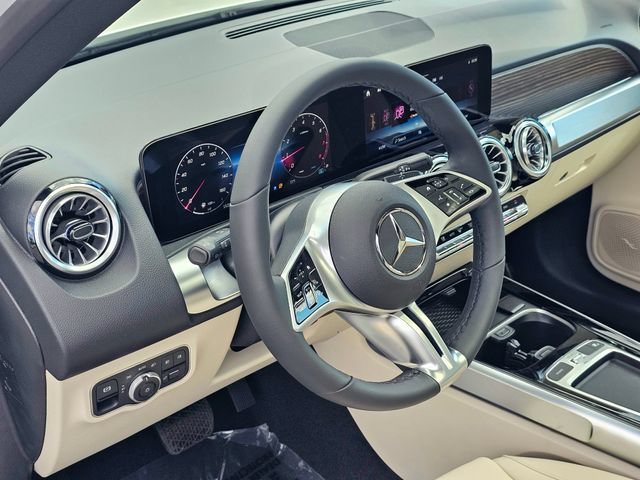 New 2026 Mercedes-Benz GLB 250 4MATIC image 14