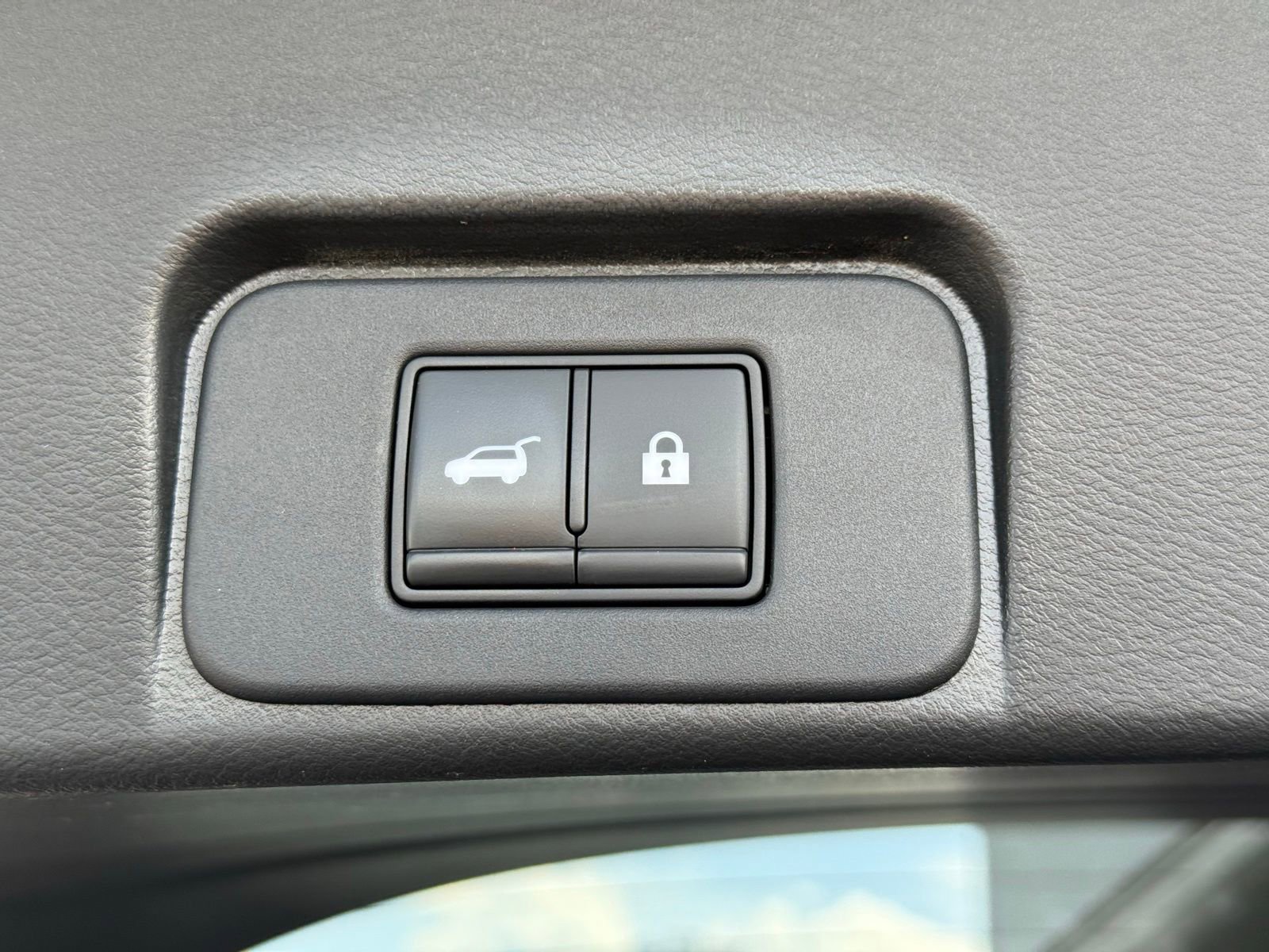 Used 2021 Nissan Rogue SV w/ Premium Package AWD/4WD image 39