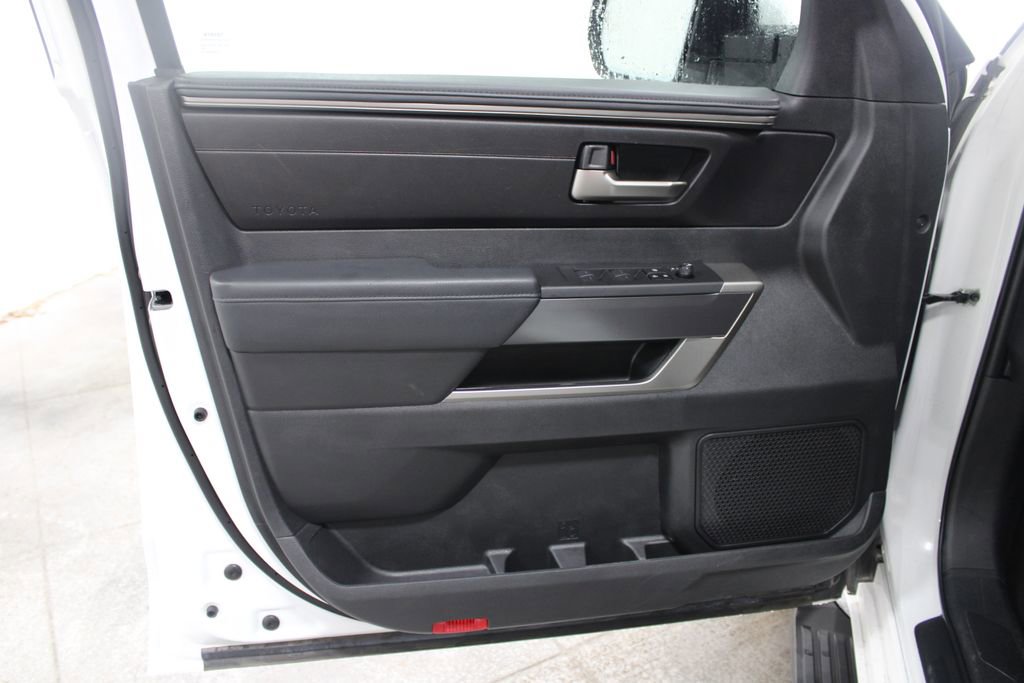 Used 2025 Toyota Sequoia SR5 image 22