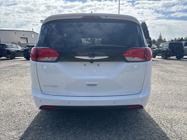New 2026 Chrysler Voyager LX FWD image 6