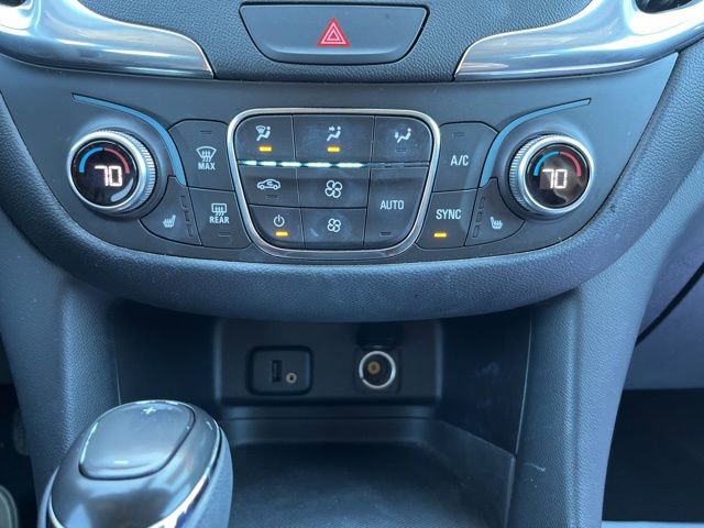 Used 2018 Chevrolet Equinox LT FWD image 21