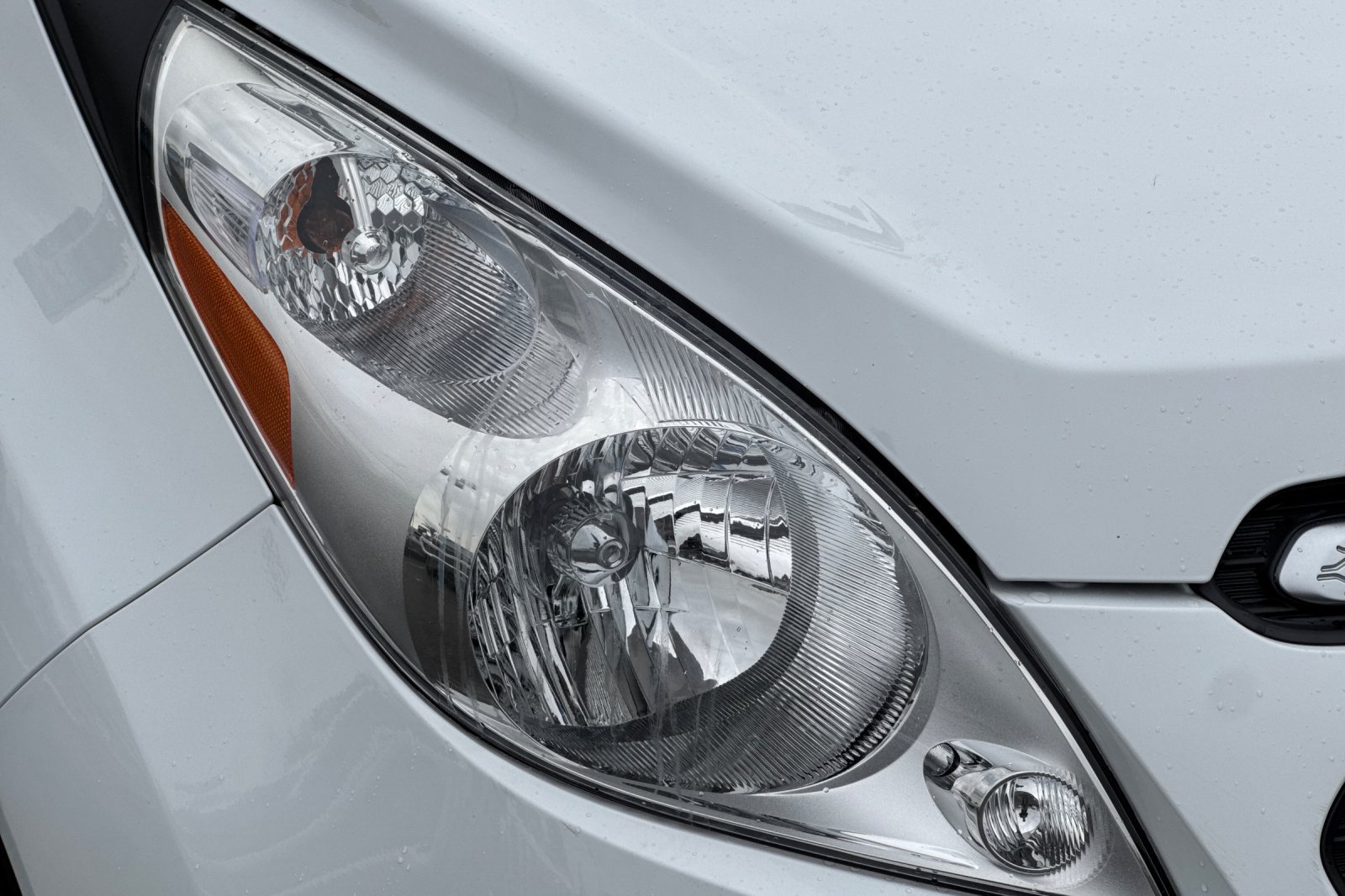 Used 2014 Chevrolet Spark LT FWD image 43