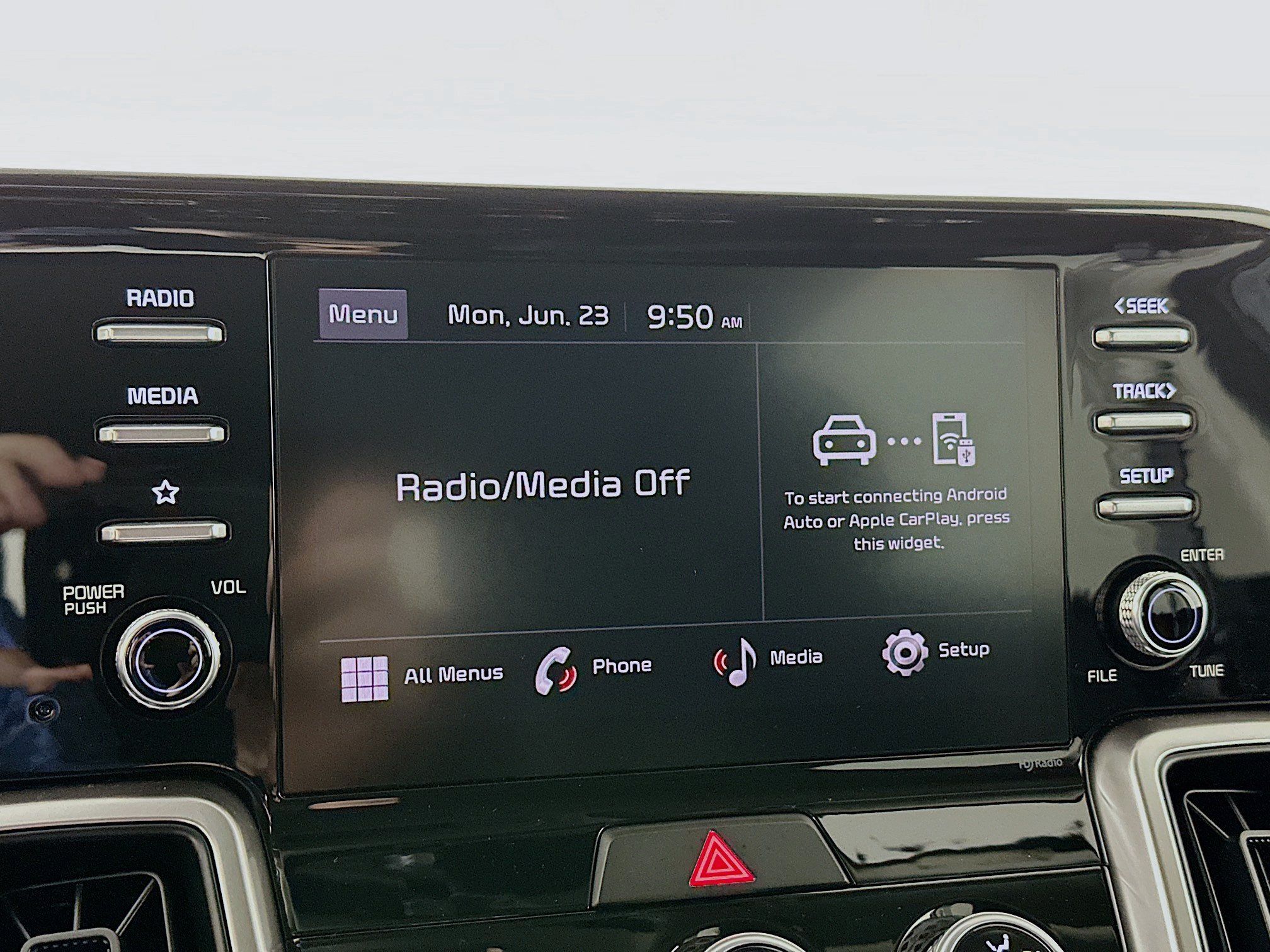 Certified 2023 Kia Sorento LX AWD/4WD image 14