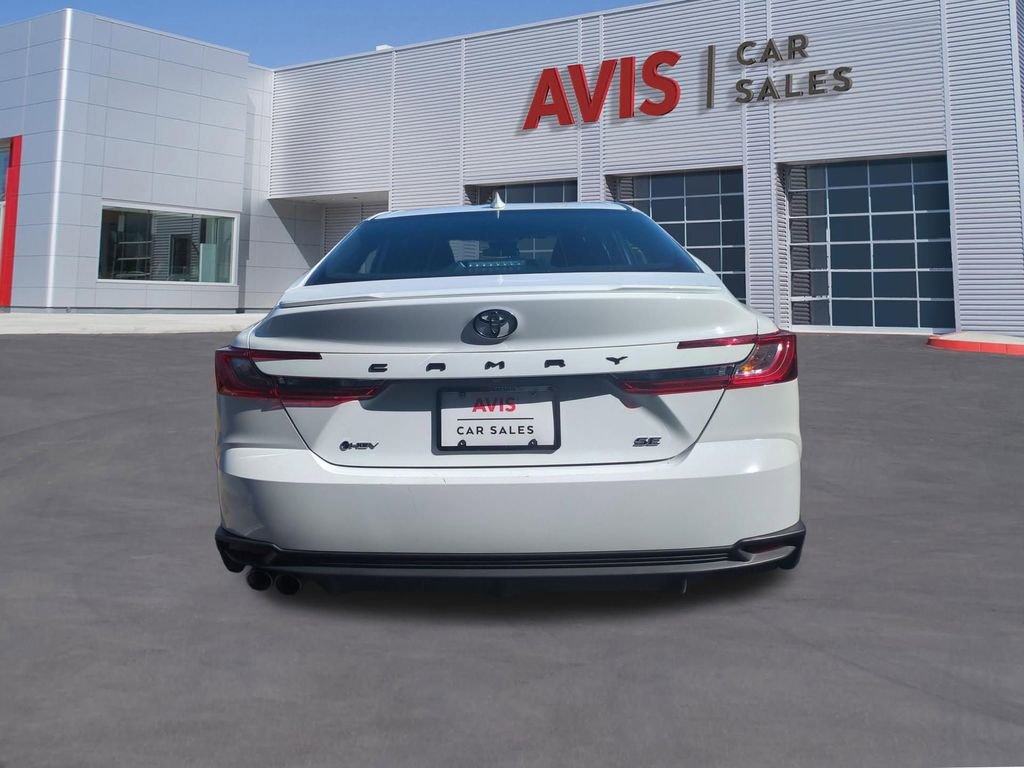 Used 2025 Toyota Camry SE image 7