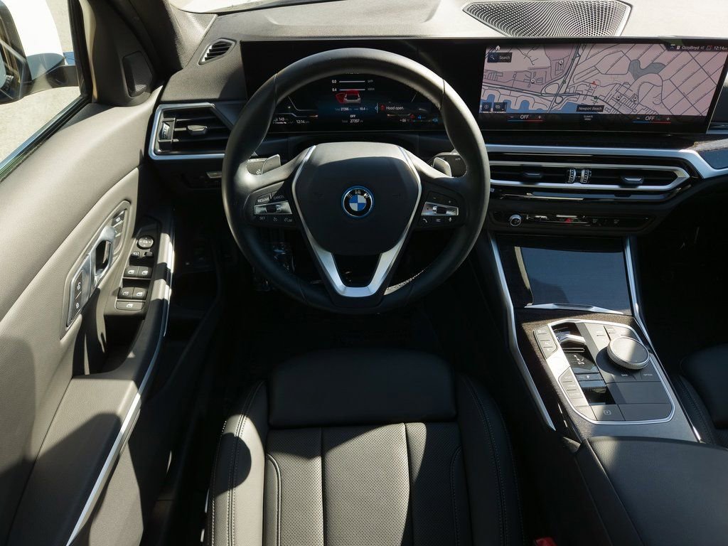 Used 2023 BMW 330e w/ Driving Assistance Package image 27