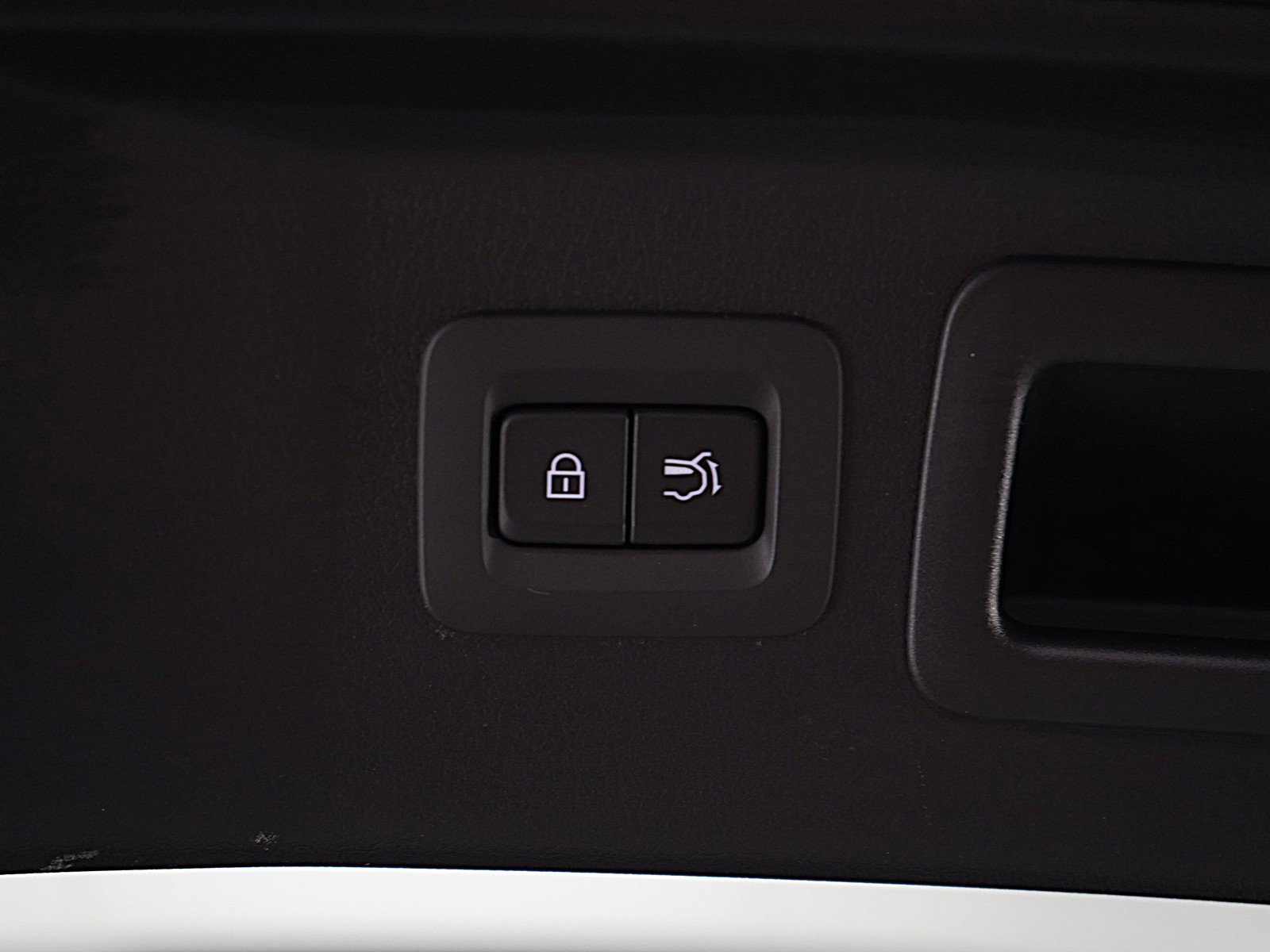 Certified 2025 MAZDA CX-90 Plug-In Hybrid w/ Preferred image 18