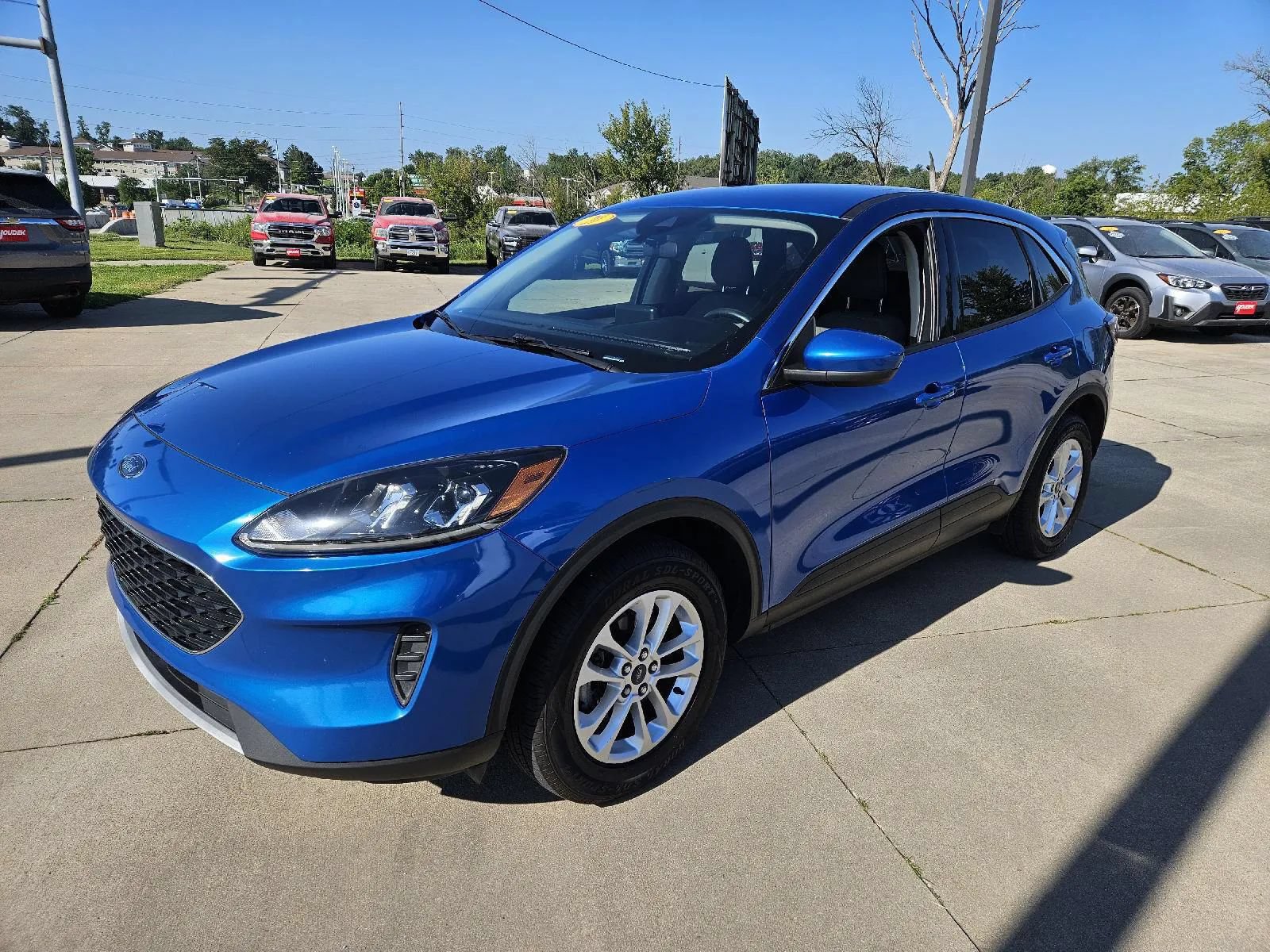 Used 2020 Ford Escape SE AWD/4WD image 2