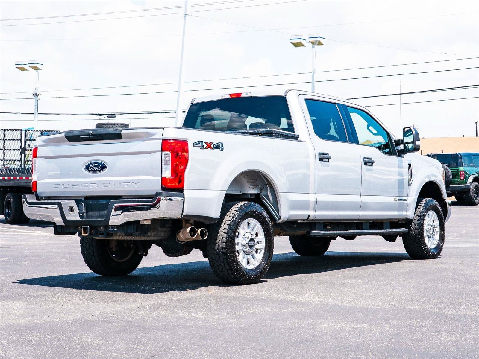 Used 2019 Ford F250 XLT AWD/4WD image 4
