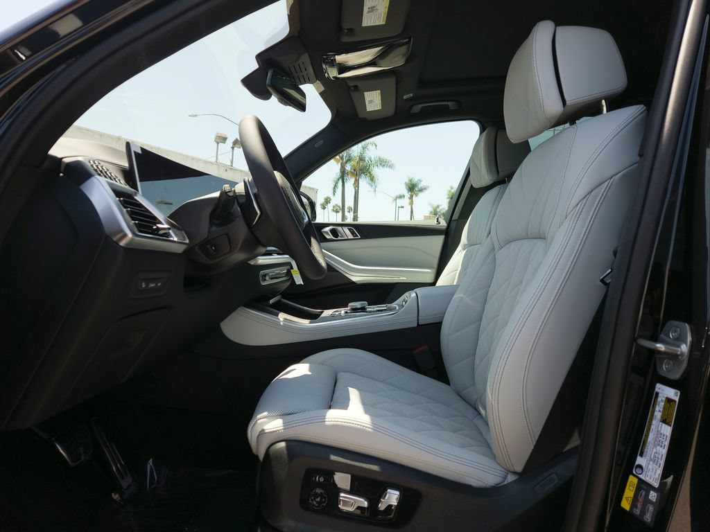 New 2026 BMW X5 xDrive50e w/ M Sport Package AWD/4WD image 7