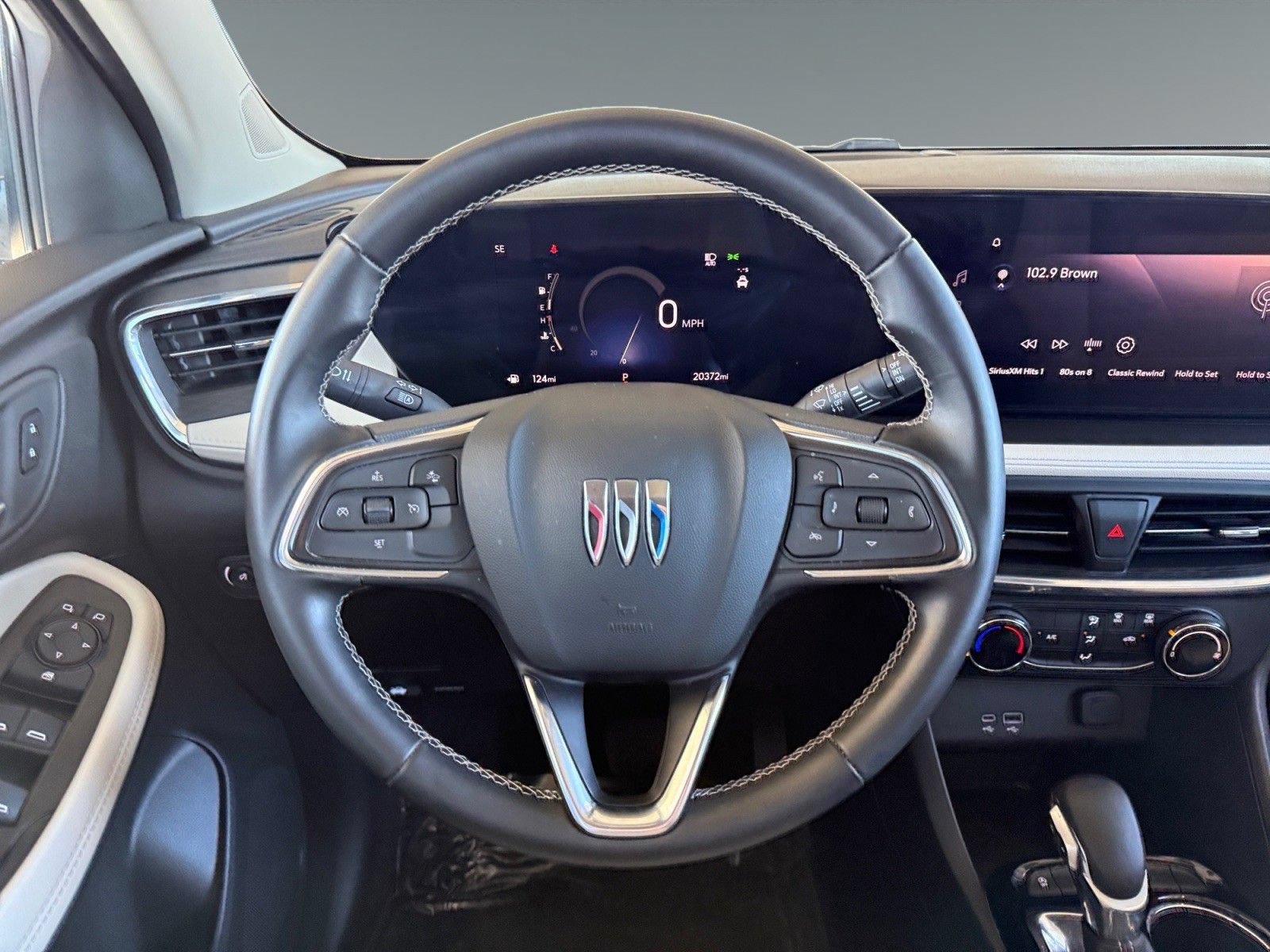 Used 2024 Buick Encore GX Preferred FWD image 17