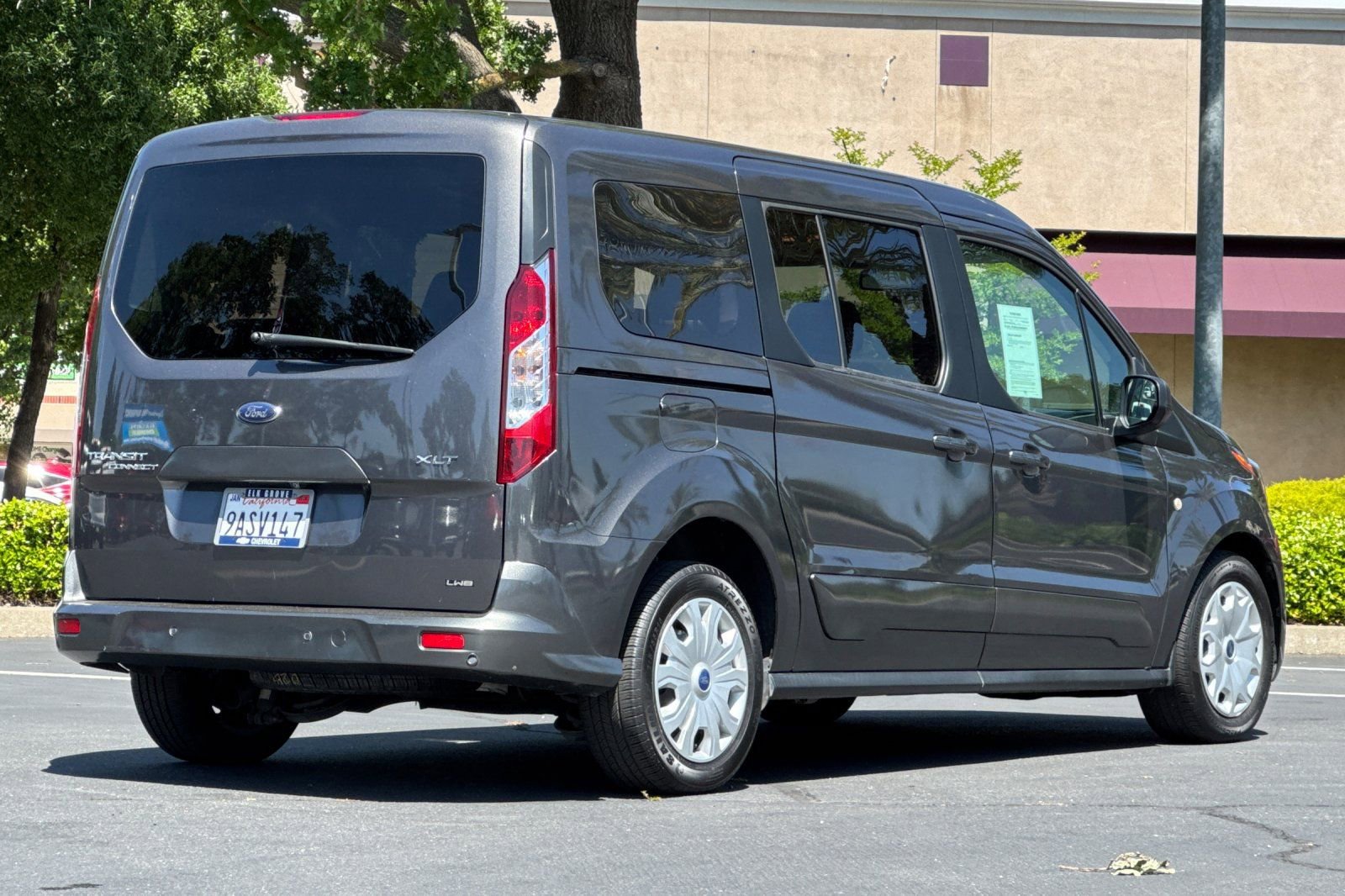 Used 2022 Ford Transit Connect XLT FWD image 3