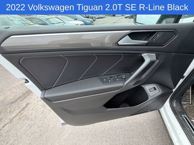 Used 2022 Volkswagen Tiguan SE R-Line AWD/4WD image 2
