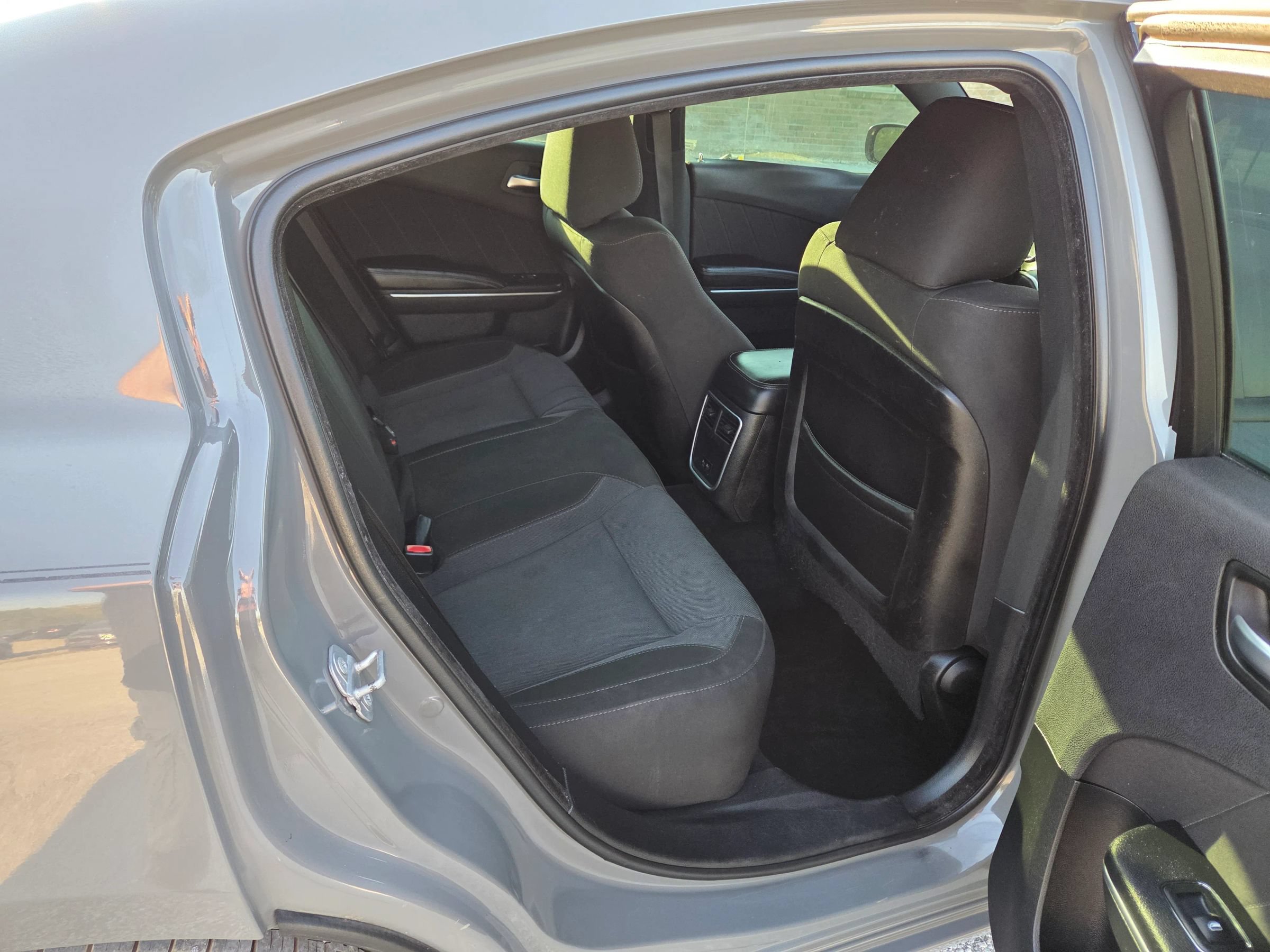 Used 2018 Dodge Charger SXT Plus RWD image 18
