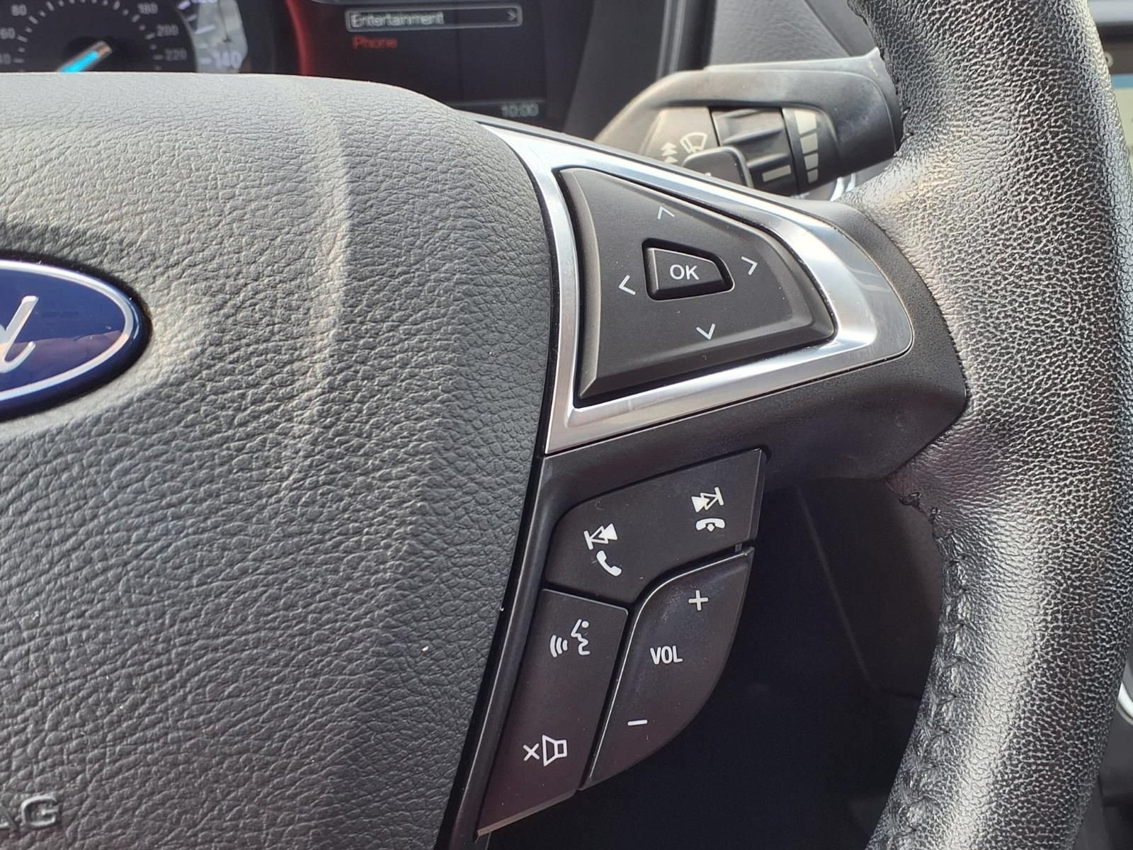 Used 2018 Ford Fusion SE w/ Equipment Group 201A FWD image 27